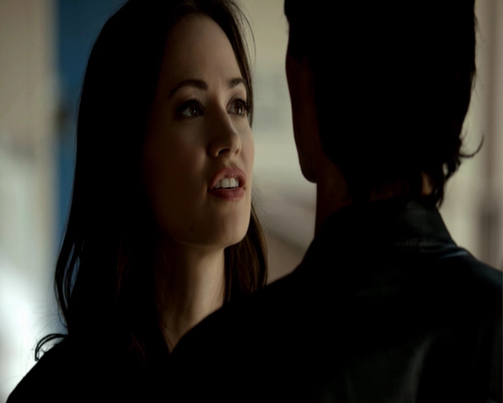 VampireDiaries-dot-nl_VampireDiaries-8x06DetouredOnSomeRandomBackwoodsPathToHell-deletedscenes0104.jpg