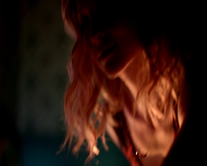 VampireDiaries-dot-nl_VampireDiaries-8x07TheNextTimeIHurtSomebodyItCouldBeYou-deletedscene0013.jpg