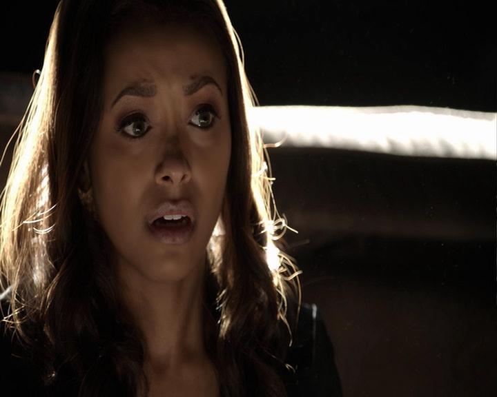 VampireDiaries-dot-nl_VampireDiaries-8x13TheLiesWillCatchUpToYou-deletedscene0032.jpg