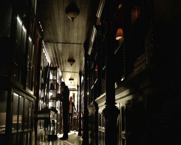 VampireDiaries-dot-nl_VampireDiaries-8x14ItsBeenAHellOfARide-deletedscenes0003.jpg