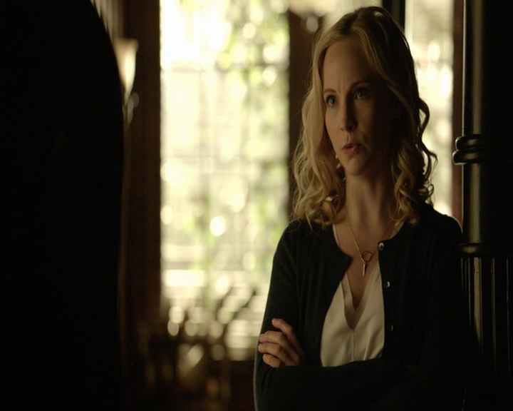 VampireDiaries-dot-nl_VampireDiaries-8x14ItsBeenAHellOfARide-deletedscenes0013.jpg