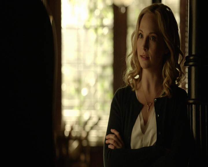 VampireDiaries-dot-nl_VampireDiaries-8x14ItsBeenAHellOfARide-deletedscenes0014.jpg