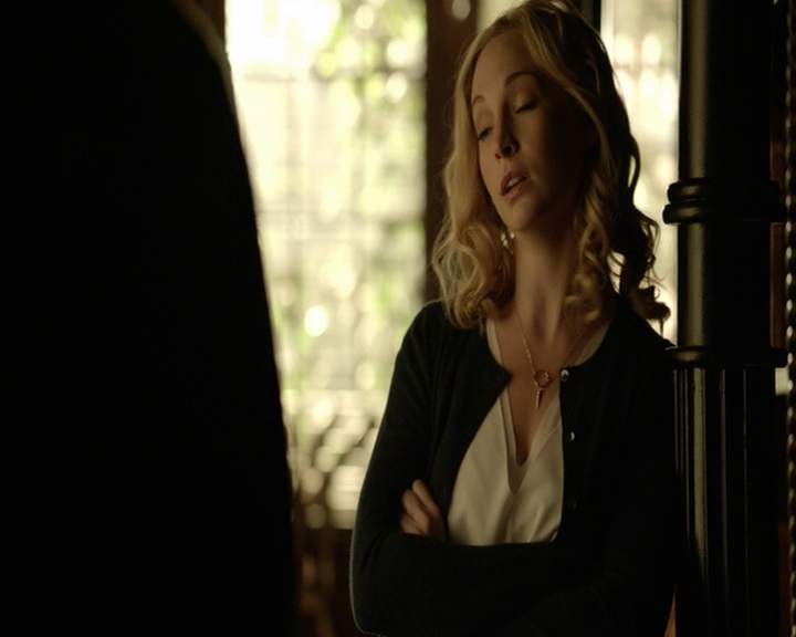 VampireDiaries-dot-nl_VampireDiaries-8x14ItsBeenAHellOfARide-deletedscenes0034.jpg