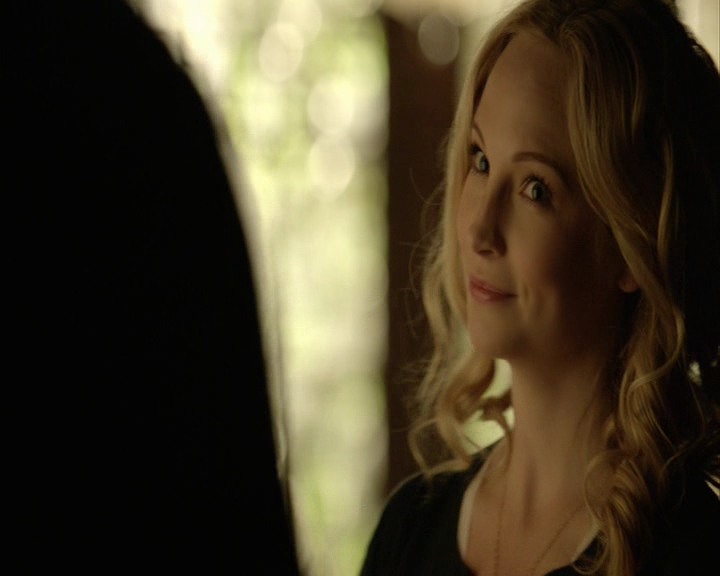 VampireDiaries-dot-nl_VampireDiaries-8x14ItsBeenAHellOfARide-deletedscenes0066.jpg
