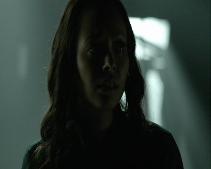 VampireDiaries-dot-nl_VampireDiaries-8x14ItsBeenAHellOfARide-deletedscenes0101.jpg