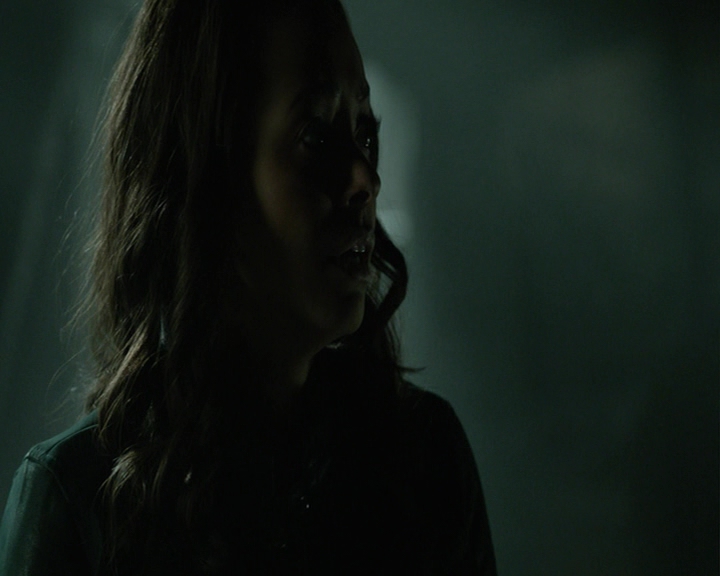 VampireDiaries-dot-nl_VampireDiaries-8x14ItsBeenAHellOfARide-deletedscenes0107.jpg