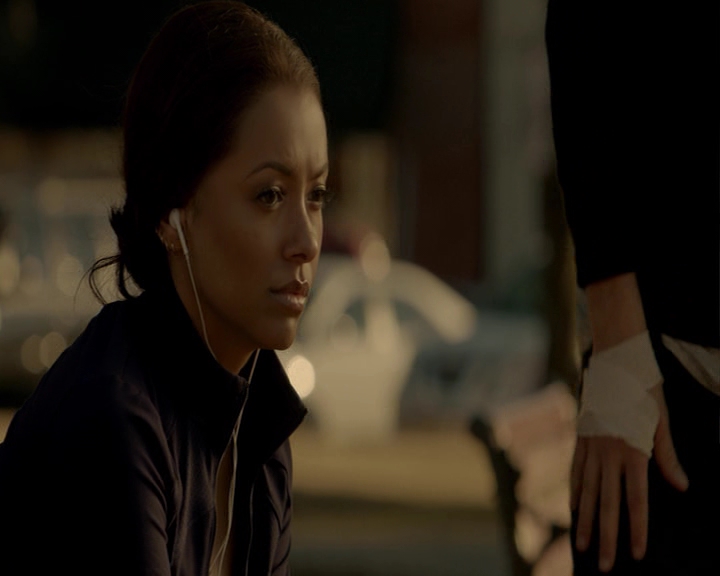 VampireDiaries-dot-nl_VampireDiaries-8x15WherePlanningAJuneWedding-deletedscenes0050.jpg