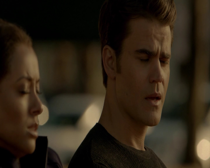 VampireDiaries-dot-nl_VampireDiaries-8x15WherePlanningAJuneWedding-deletedscenes0071.jpg