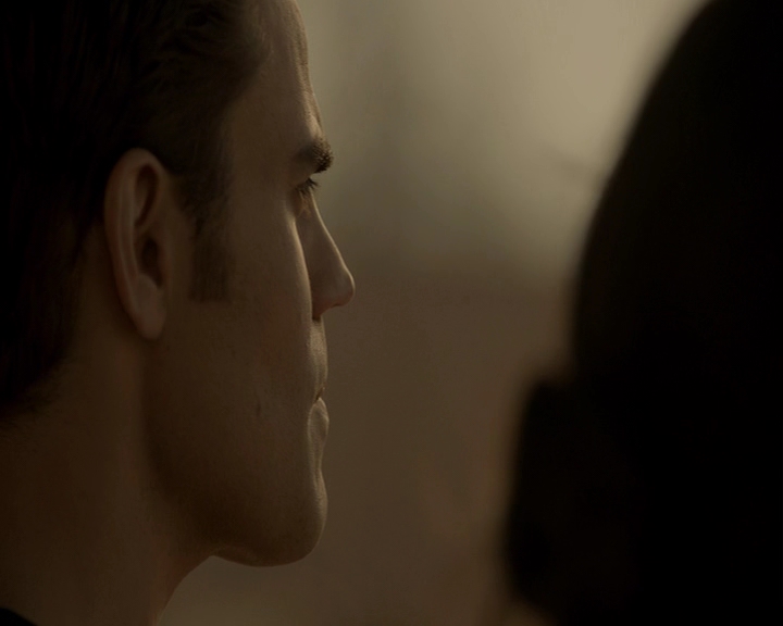 VampireDiaries-dot-nl_VampireDiaries-8x15WherePlanningAJuneWedding-deletedscenes0118.jpg