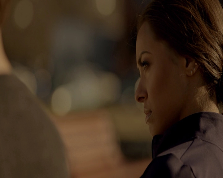 VampireDiaries-dot-nl_VampireDiaries-8x15WherePlanningAJuneWedding-deletedscenes0126.jpg
