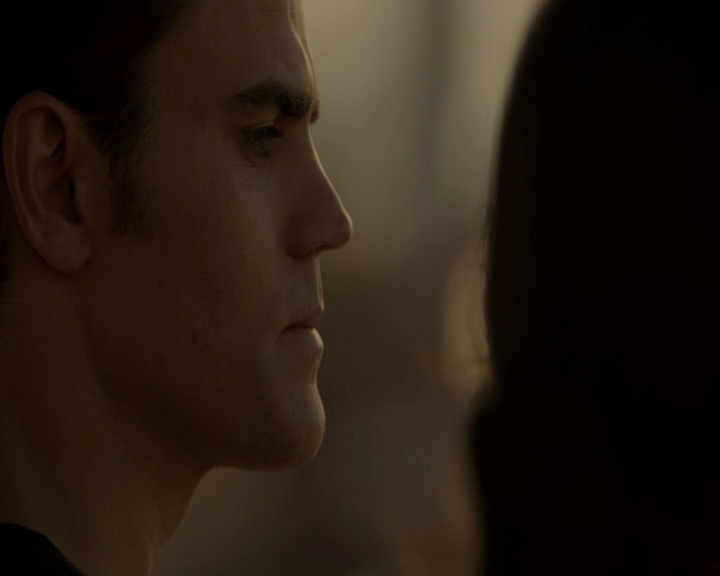 VampireDiaries-dot-nl_VampireDiaries-8x15WherePlanningAJuneWedding-deletedscenes0128.jpg