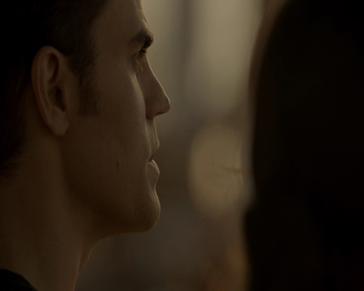 VampireDiaries-dot-nl_VampireDiaries-8x15WherePlanningAJuneWedding-deletedscenes0130.jpg