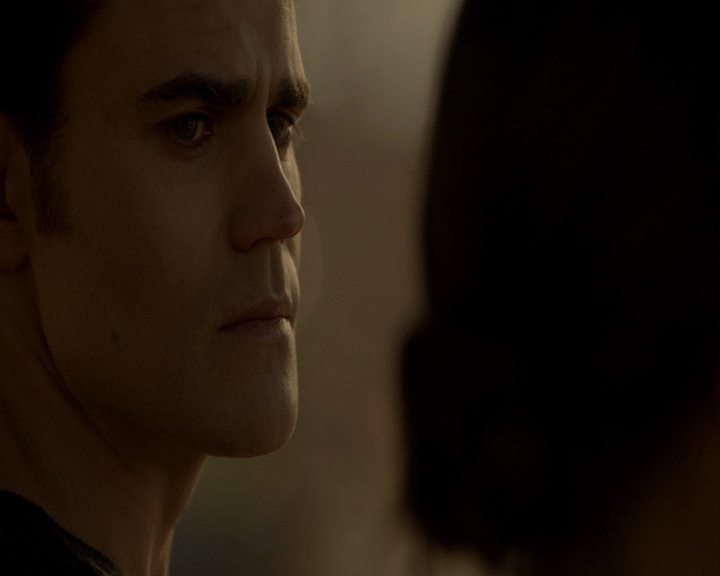 VampireDiaries-dot-nl_VampireDiaries-8x15WherePlanningAJuneWedding-deletedscenes0151.jpg VampireDiaries-dot-nl_VampireDiaries-8x15WherePlanningAJuneWedding-deletedscenes0151.jpg