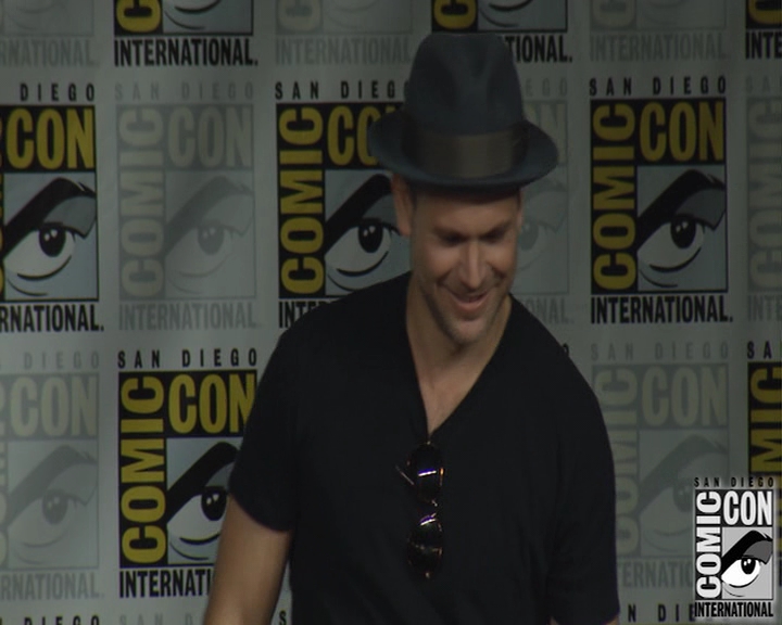 VampireDiaries-dot-nl_VampireDiaries-S8-2016Comic-ConPanel0035.jpg
