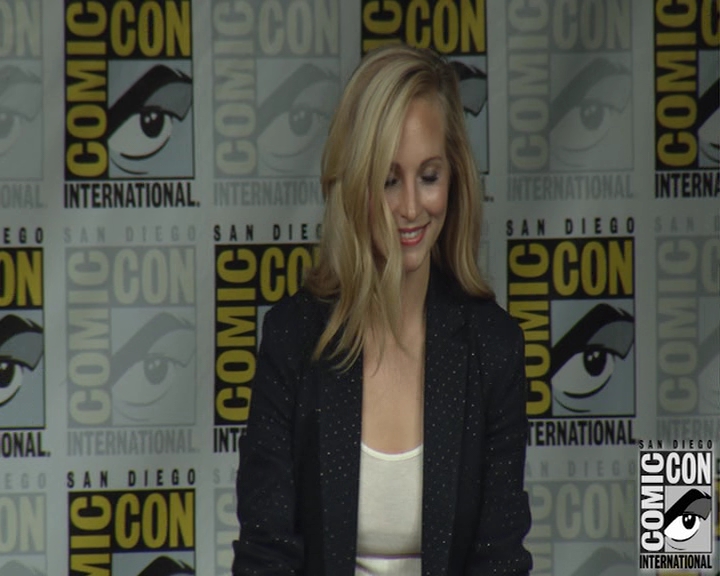 VampireDiaries-dot-nl_VampireDiaries-S8-2016Comic-ConPanel0039.jpg