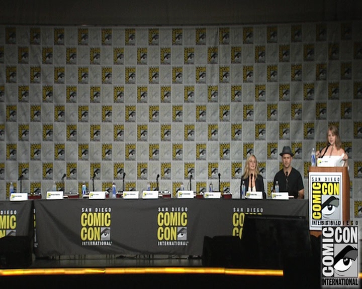 VampireDiaries-dot-nl_VampireDiaries-S8-2016Comic-ConPanel0041.jpg