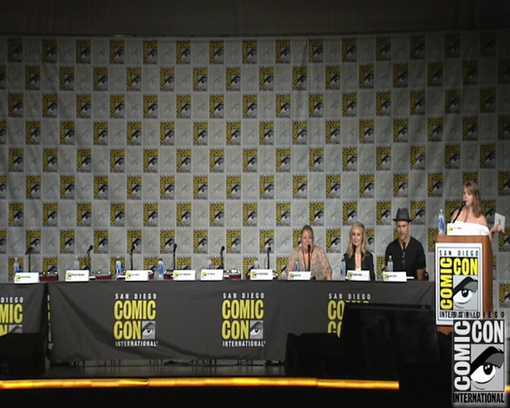 VampireDiaries-dot-nl_VampireDiaries-S8-2016Comic-ConPanel0047.jpg