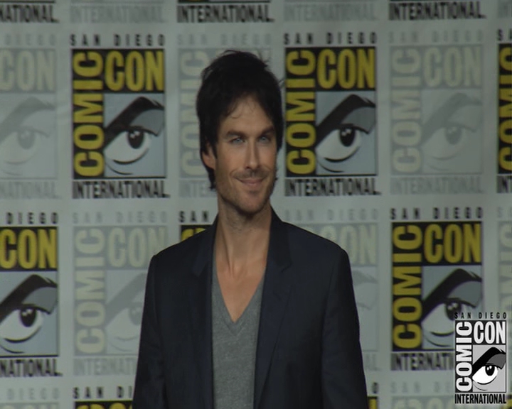 VampireDiaries-dot-nl_VampireDiaries-S8-2016Comic-ConPanel0048.jpg