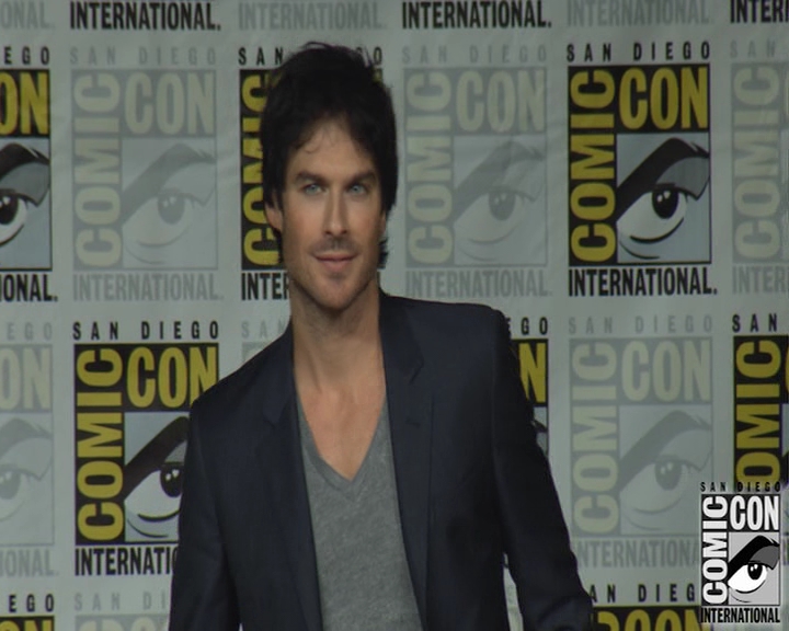 VampireDiaries-dot-nl_VampireDiaries-S8-2016Comic-ConPanel0051.jpg