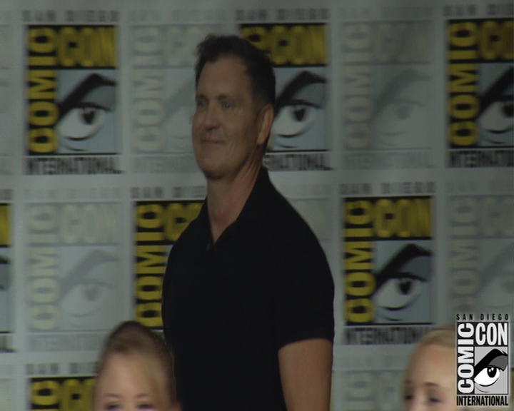VampireDiaries-dot-nl_VampireDiaries-S8-2016Comic-ConPanel0059.jpg