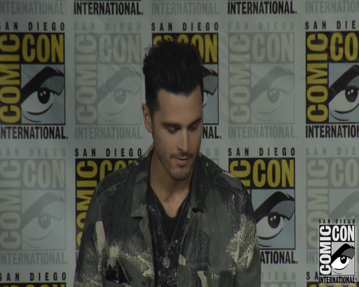 VampireDiaries-dot-nl_VampireDiaries-S8-2016Comic-ConPanel0072.jpg