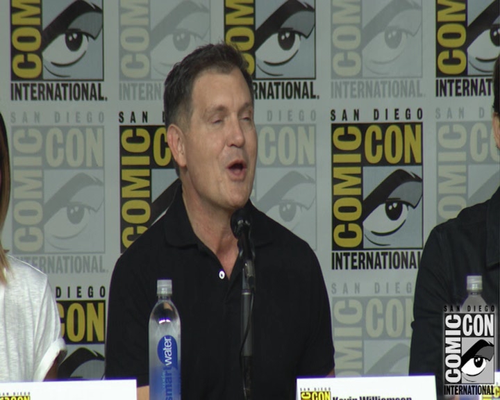 VampireDiaries-dot-nl_VampireDiaries-S8-2016Comic-ConPanel0098.jpg