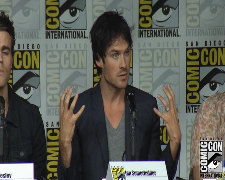 VampireDiaries-dot-nl_VampireDiaries-S8-2016Comic-ConPanel0236.jpg
