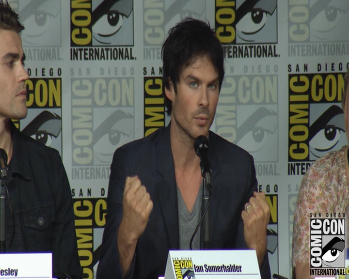 VampireDiaries-dot-nl_VampireDiaries-S8-2016Comic-ConPanel0241.jpg
