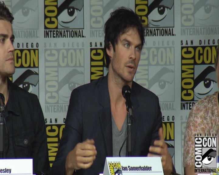 VampireDiaries-dot-nl_VampireDiaries-S8-2016Comic-ConPanel0244.jpg