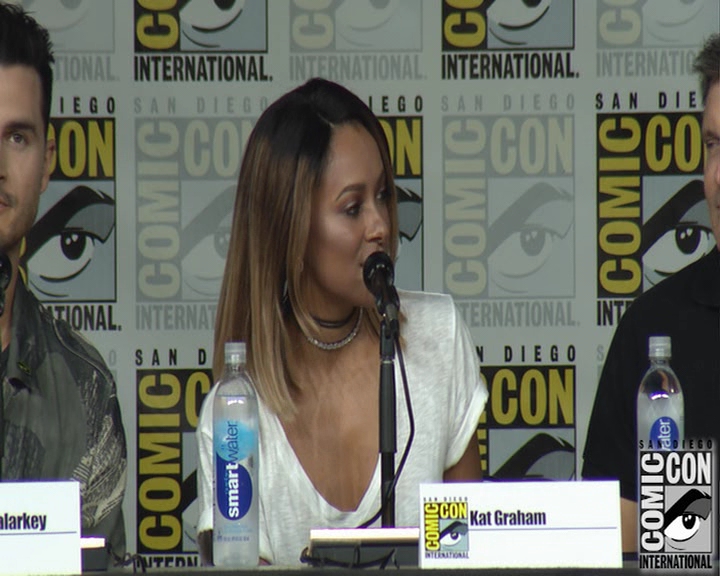 VampireDiaries-dot-nl_VampireDiaries-S8-2016Comic-ConPanel0250.jpg