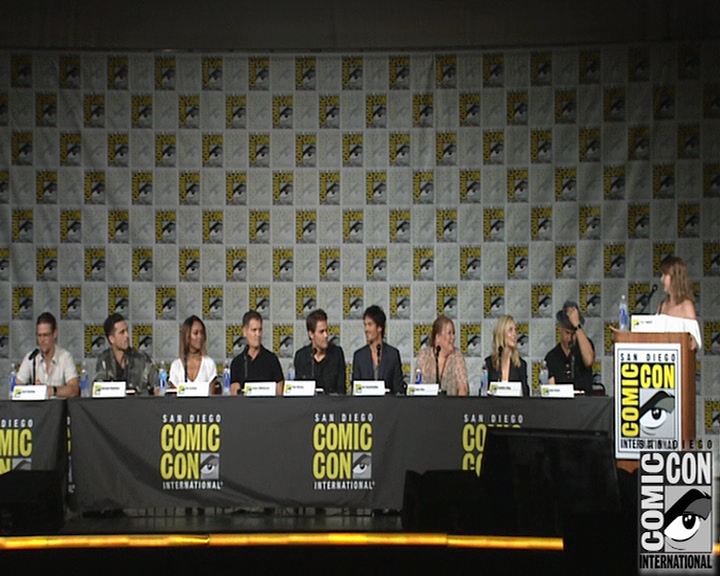 VampireDiaries-dot-nl_VampireDiaries-S8-2016Comic-ConPanel0340.jpg