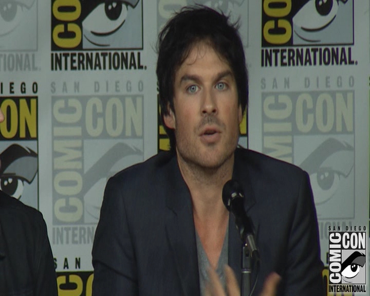VampireDiaries-dot-nl_VampireDiaries-S8-2016Comic-ConPanel0589.jpg