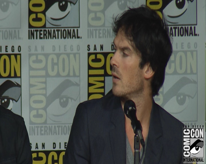 VampireDiaries-dot-nl_VampireDiaries-S8-2016Comic-ConPanel0616.jpg