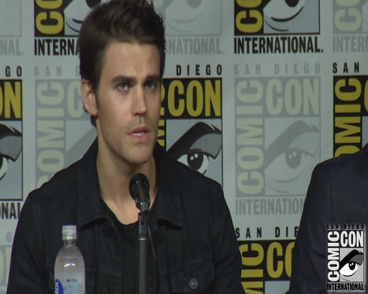 VampireDiaries-dot-nl_VampireDiaries-S8-2016Comic-ConPanel0629.jpg