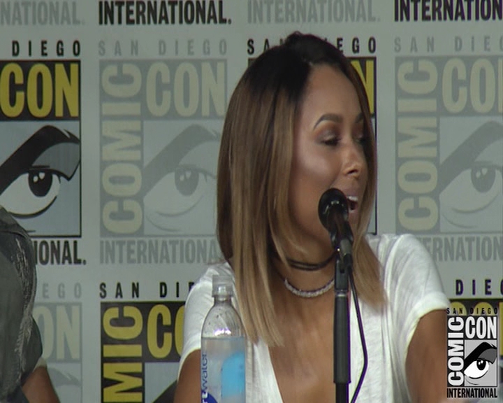 VampireDiaries-dot-nl_VampireDiaries-S8-2016Comic-ConPanel0687.jpg