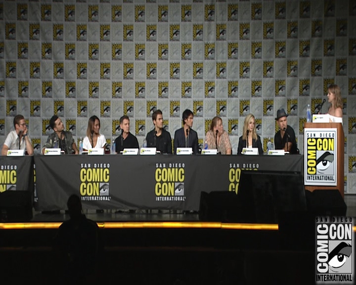 VampireDiaries-dot-nl_VampireDiaries-S8-2016Comic-ConPanel0918.jpg