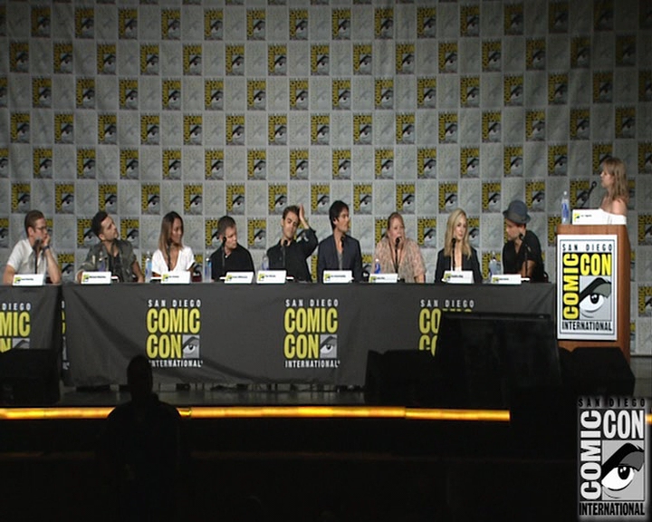 VampireDiaries-dot-nl_VampireDiaries-S8-2016Comic-ConPanel0921.jpg