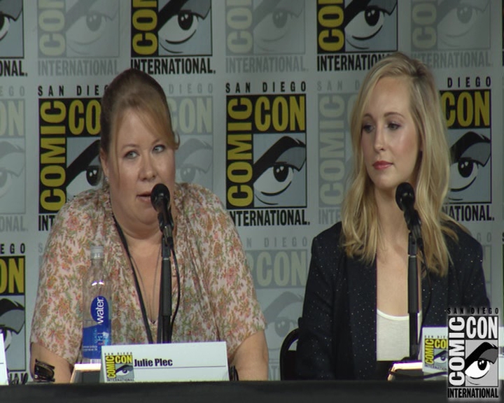 VampireDiaries-dot-nl_VampireDiaries-S8-2016Comic-ConPanel0926.jpg