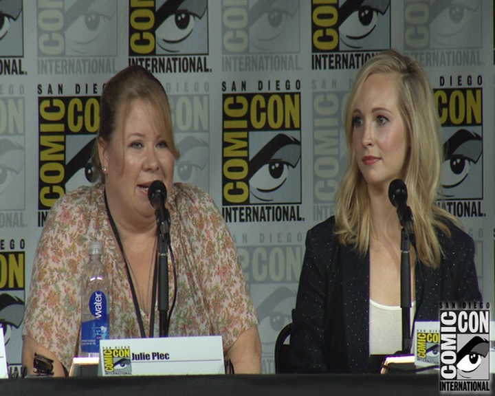 VampireDiaries-dot-nl_VampireDiaries-S8-2016Comic-ConPanel0940.jpg
