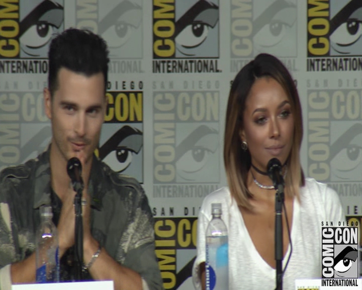 VampireDiaries-dot-nl_VampireDiaries-S8-2016Comic-ConPanel0965.jpg