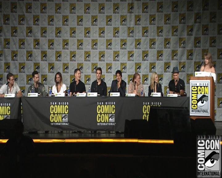 VampireDiaries-dot-nl_VampireDiaries-S8-2016Comic-ConPanel1147.jpg