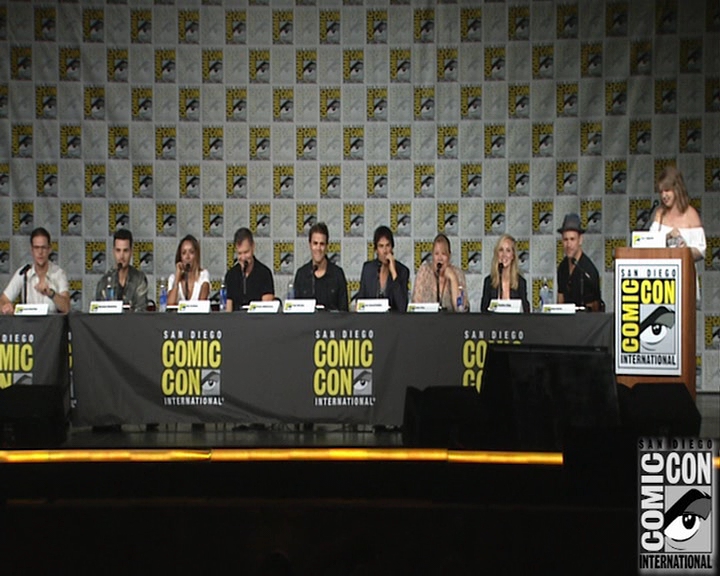 VampireDiaries-dot-nl_VampireDiaries-S8-2016Comic-ConPanel1207.jpg