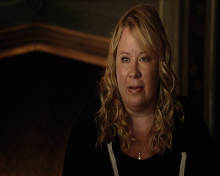 VampireDiaries-dot-nl_VampireDiaries-S8ComeVisitGeorgiaPSA0038.jpg
