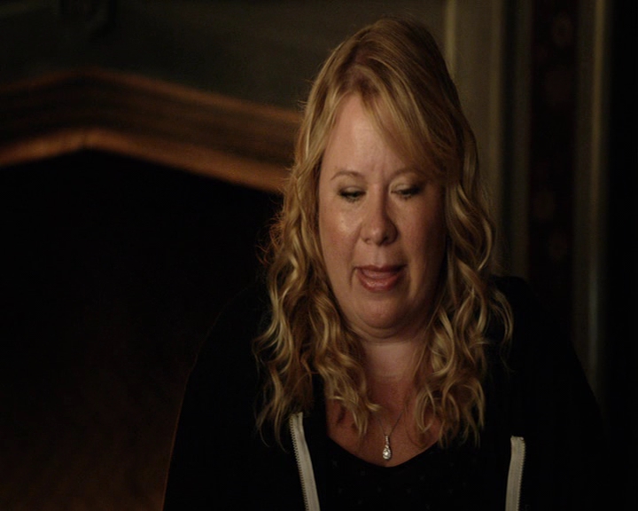 VampireDiaries-dot-nl_VampireDiaries-S8ComeVisitGeorgiaPSA0060.jpg