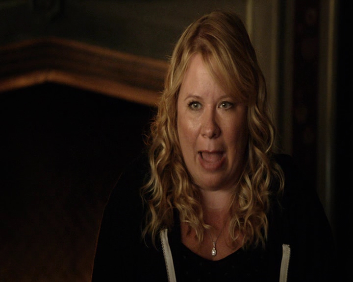 VampireDiaries-dot-nl_VampireDiaries-S8ComeVisitGeorgiaPSA0061.jpg