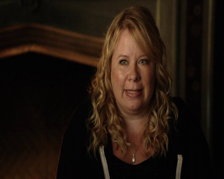 VampireDiaries-dot-nl_VampireDiaries-S8ComeVisitGeorgiaPSA0064.jpg