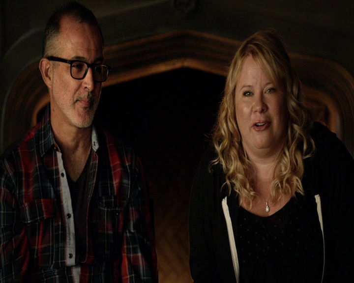 VampireDiaries-dot-nl_VampireDiaries-S8ComeVisitGeorgiaPSA0133.jpg