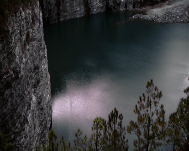 VampireDiaries-dot-nl_VampireDiaries-S8ComeVisitGeorgiaPSA0140.jpg
