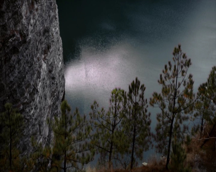 VampireDiaries-dot-nl_VampireDiaries-S8ComeVisitGeorgiaPSA0141.jpg
