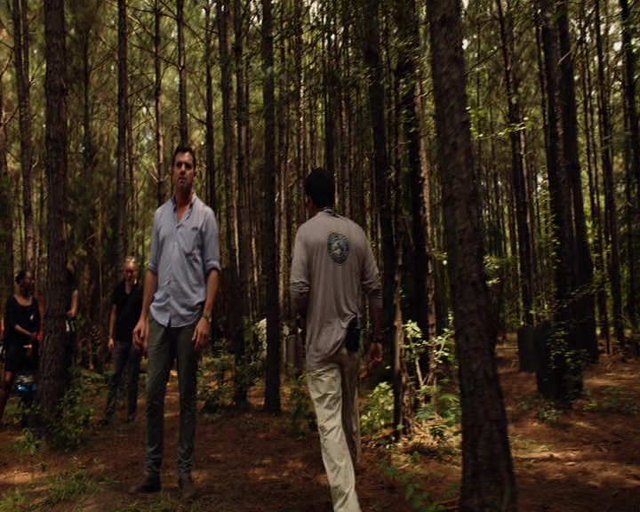 VampireDiaries-dot-nl_VampireDiaries-S8ComeVisitGeorgiaPSA0167.jpg